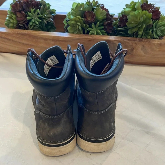Women's Gray Leather Boots - Picture 2 of 6